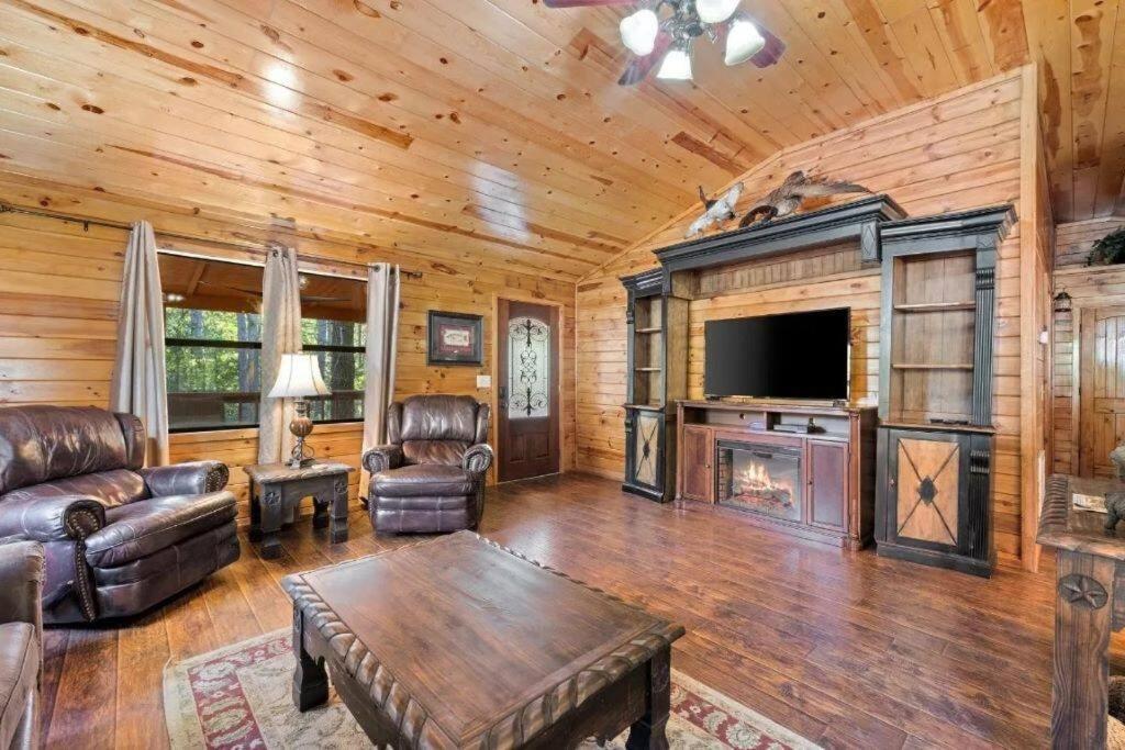 Апартаменти Misty Moonlight, Sleeps 4, Mountain Cabin Брокен-Боу Екстер'єр фото